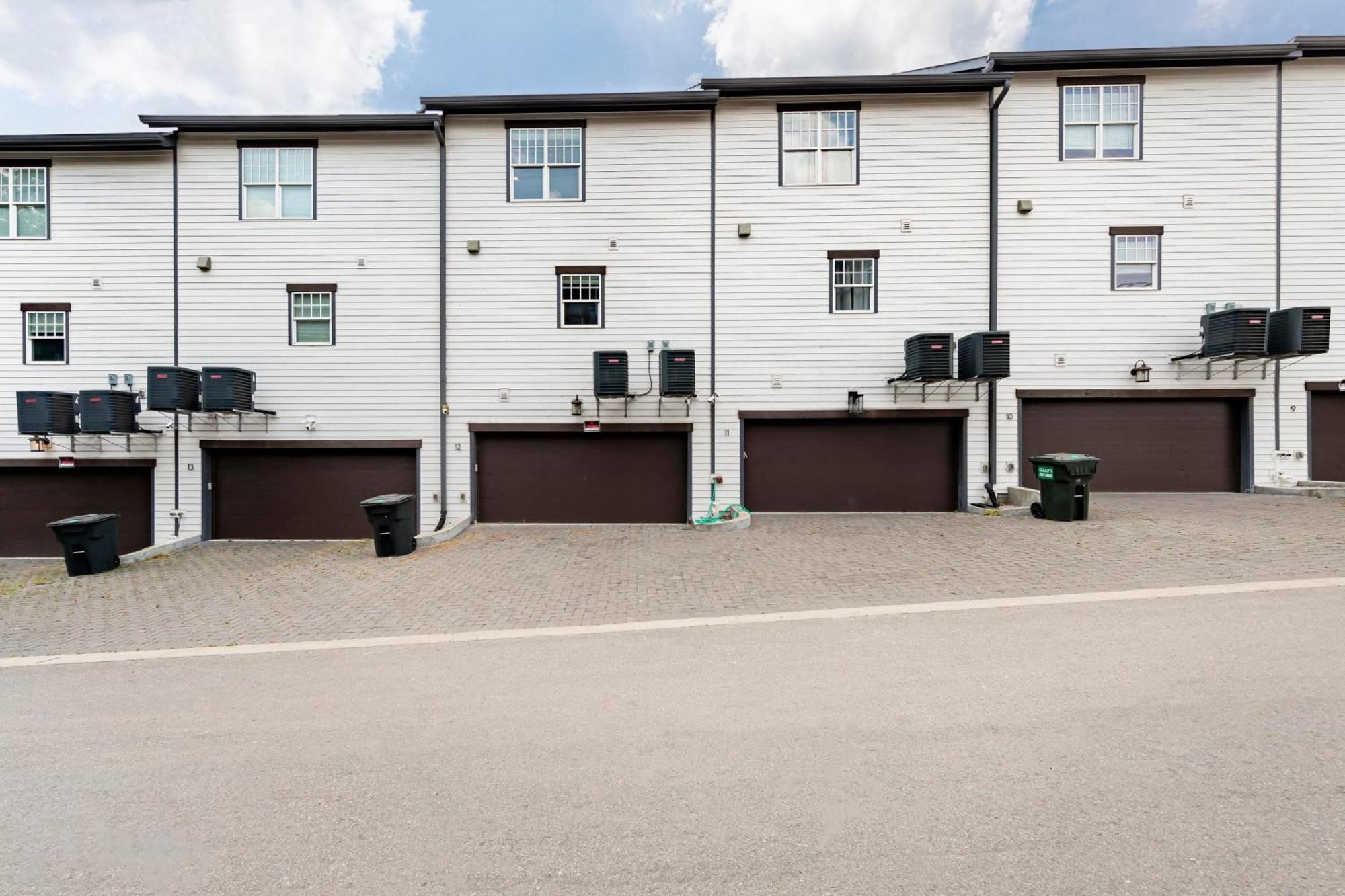 Waverly By Avantstay Nashville-Inspired Townhome W Luxury Kitchen Pool Table Exterior photo
