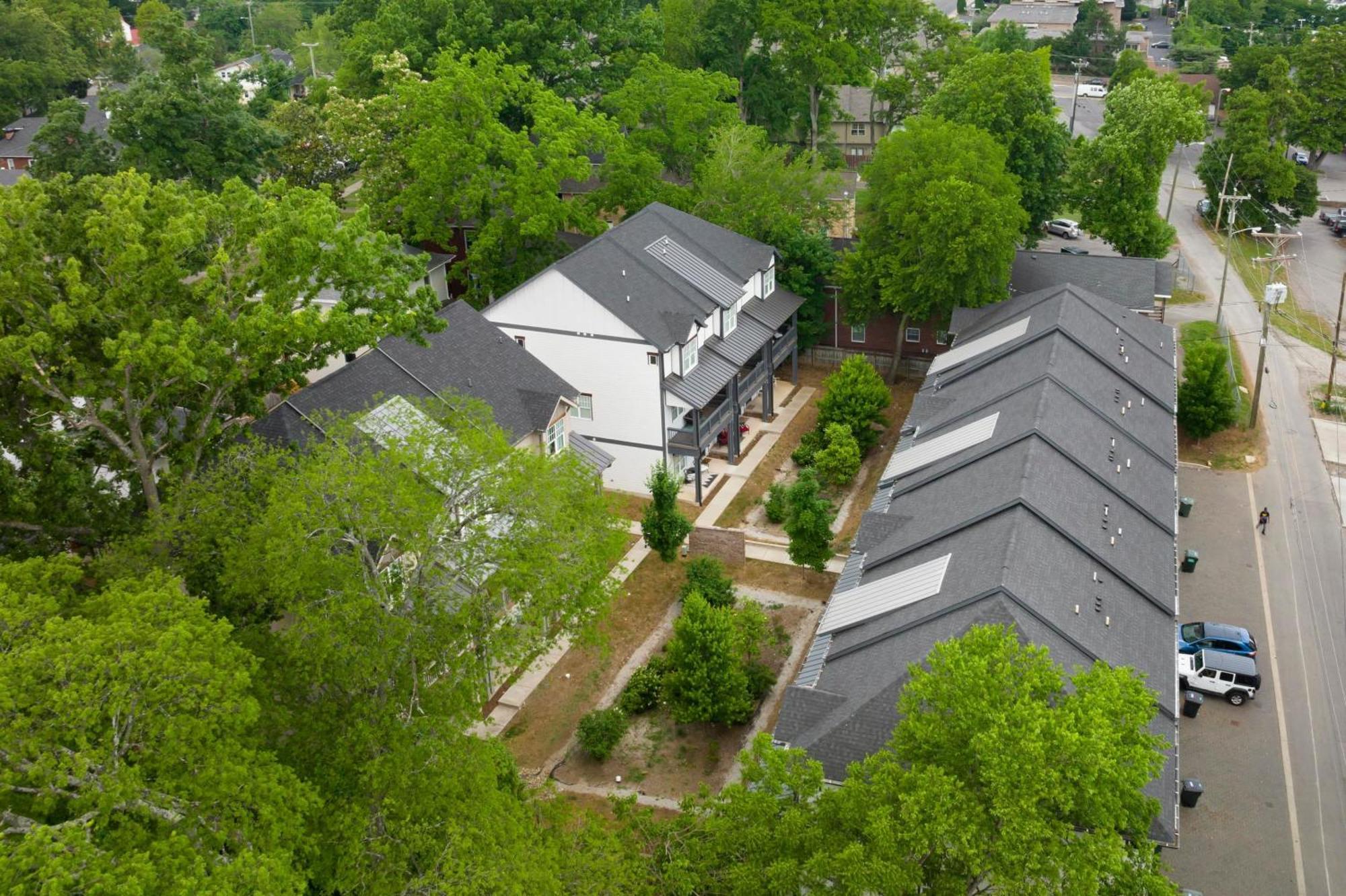 Waverly By Avantstay Nashville-Inspired Townhome W Luxury Kitchen Pool Table Exterior photo