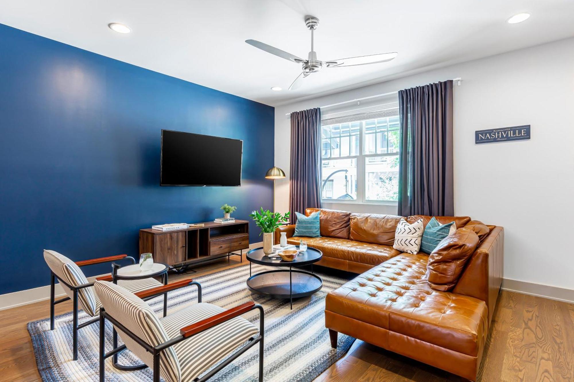 Waverly By Avantstay Nashville-Inspired Townhome W Luxury Kitchen Pool Table Exterior photo
