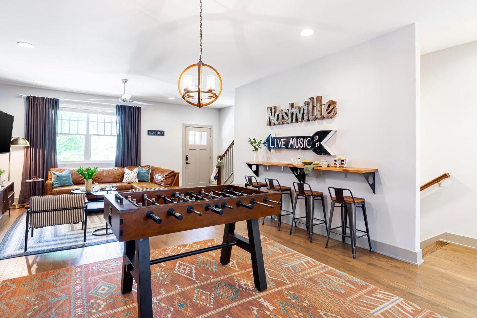 Waverly By Avantstay Nashville-Inspired Townhome W Luxury Kitchen Pool Table Exterior photo